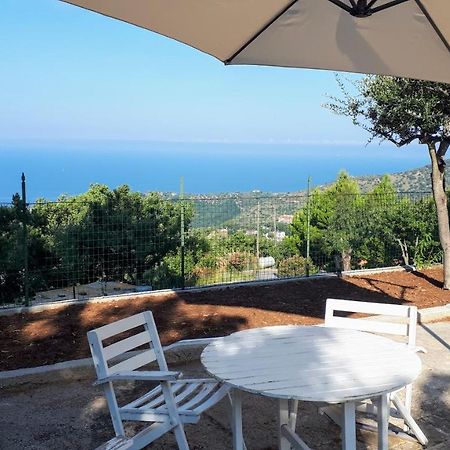 Le Pigne Casa Vacanze. Полика Екстериор снимка