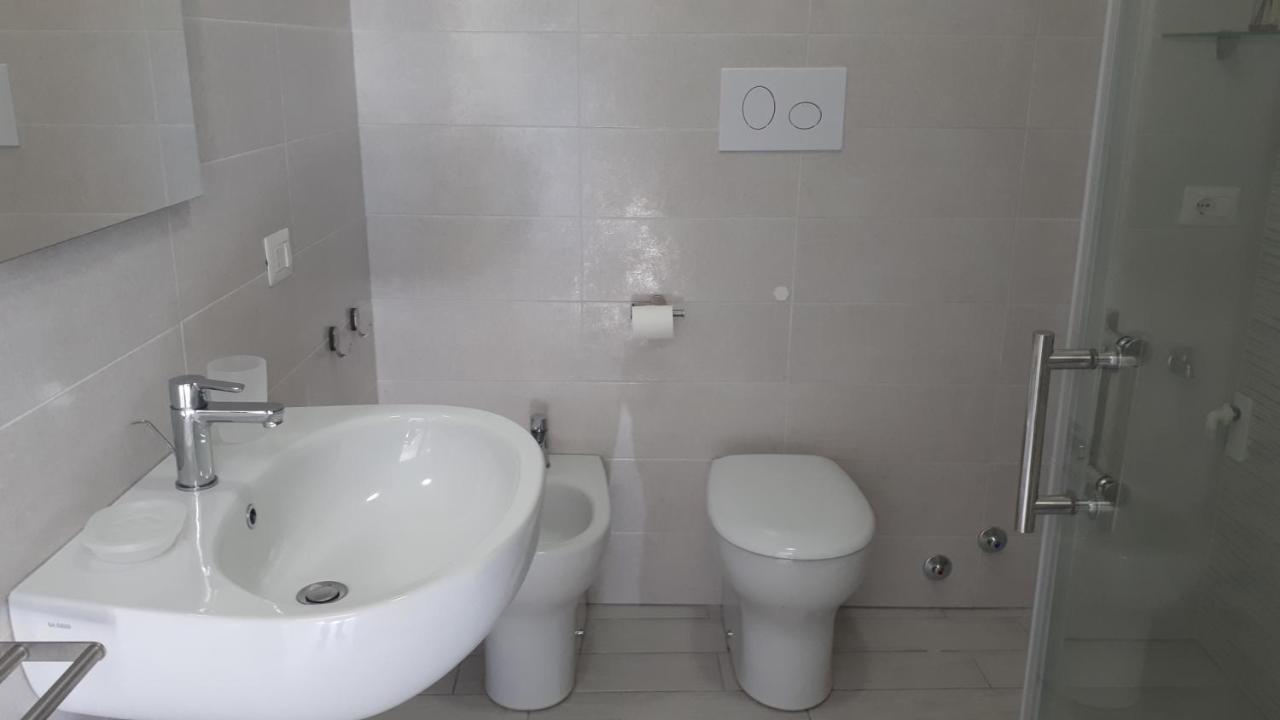 Le Pigne Casa Vacanze. Полика Екстериор снимка